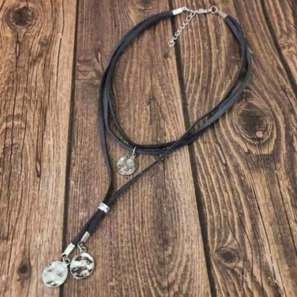 Elegant Silver Pendant Necklace A1474 - Picture 2 of 4